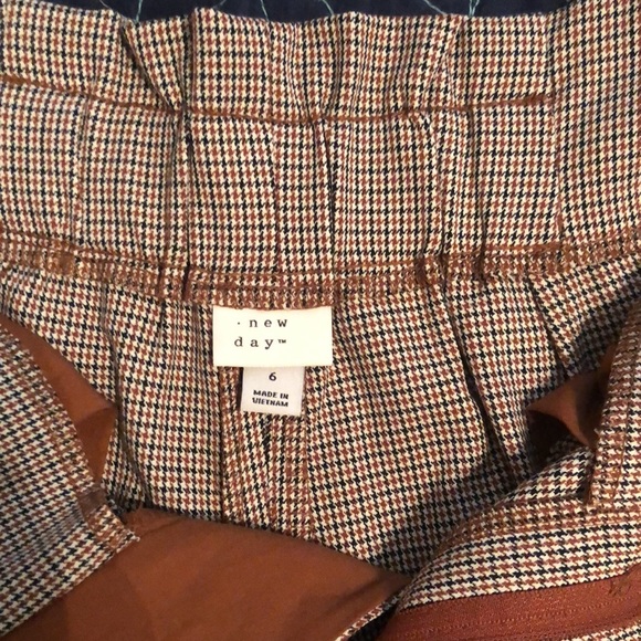 Ankle Plaid Pants - Picture 4 of 5